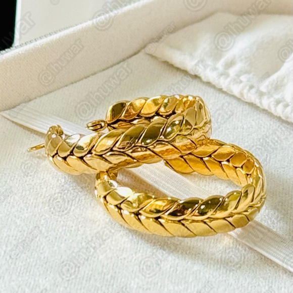 18K gold Plated Braided Woven Hoop Earrings - Picture 4 of 6